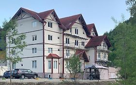 Vila 4 Anotimpuri